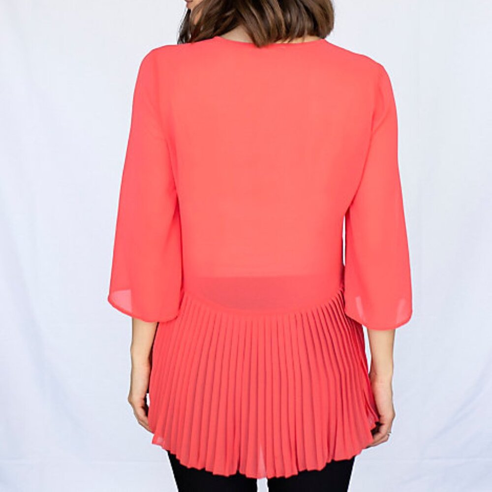 Brand new Le chateau plisse blouse - Picture 5 of 5